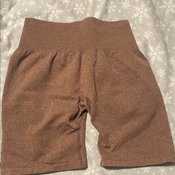 NVGTN Women's Chocolate Bike Shorts - Picture 2 of 2